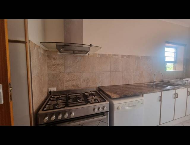 6 BEDROOM HOUSE FOR SALE IN GROOT BRAKRIVIER CENTRAL